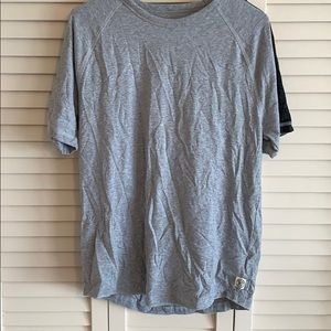 Grey shouldered shirt